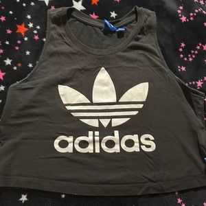 ADIDAS CROP TOP ‼️ saleeee